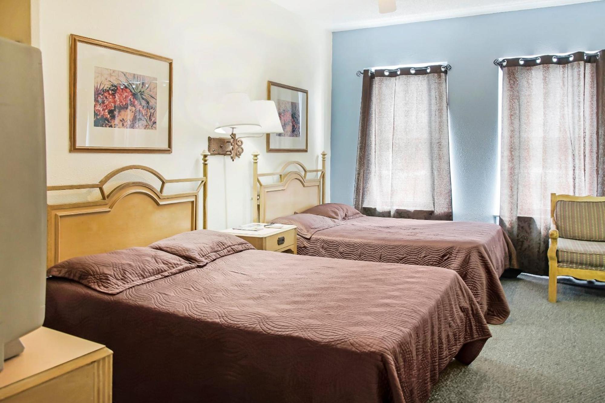 Oyo Historic Cameron I-69e Hotel Brownsville