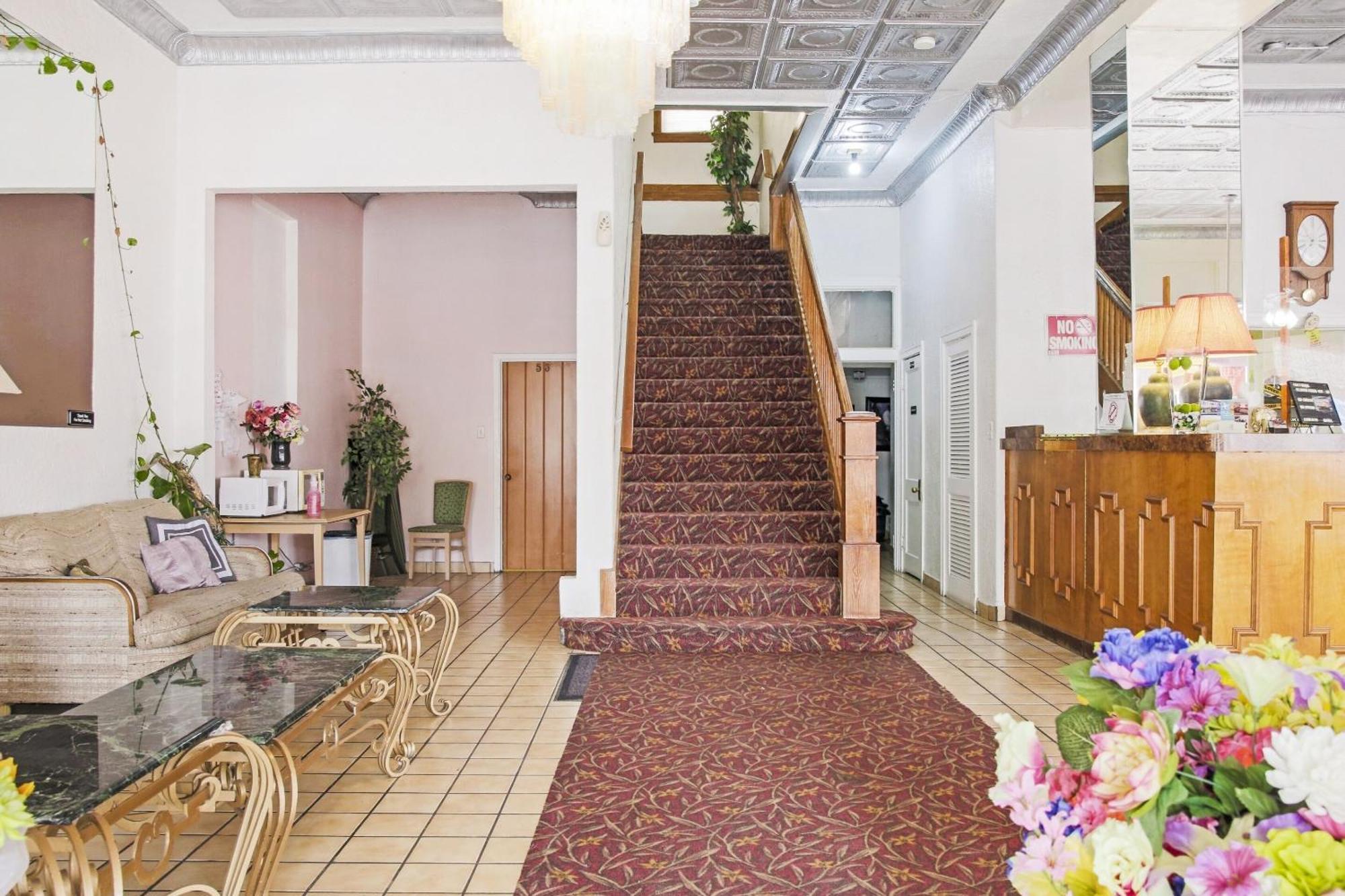 Oyo Historic Cameron I-69e Hotel Brownsville