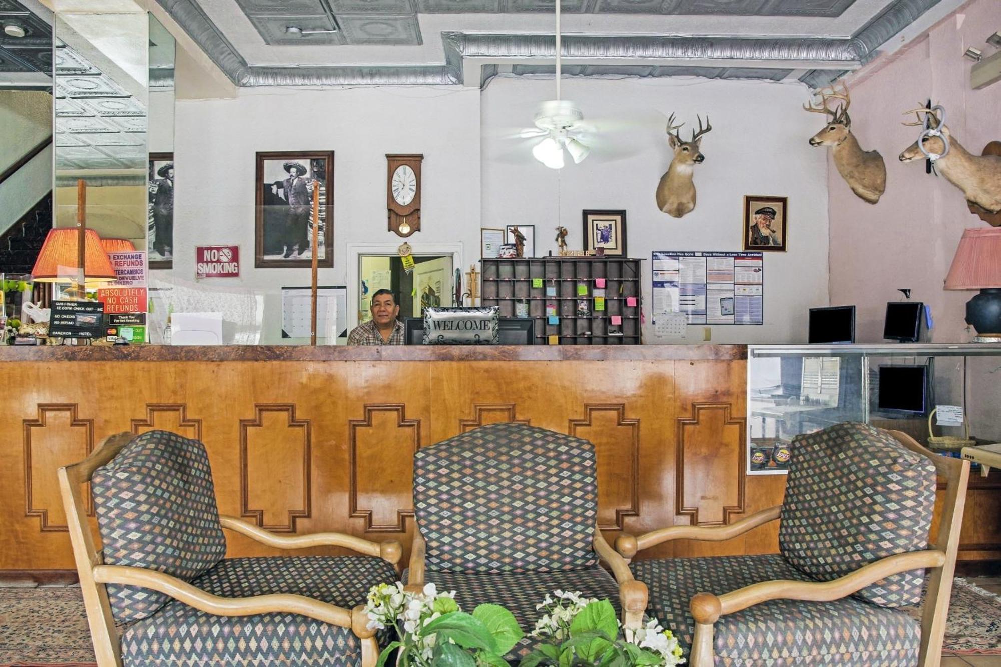 Oyo Historic Cameron I-69e Hotel Brownsville