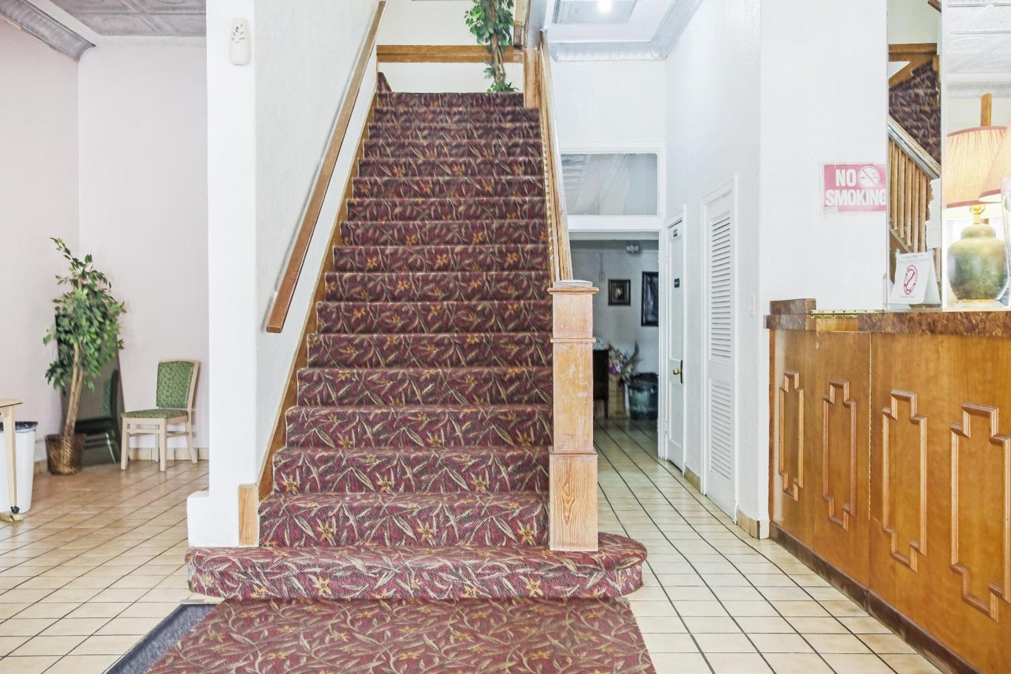 Oyo Historic Cameron I-69e Hotel Brownsville